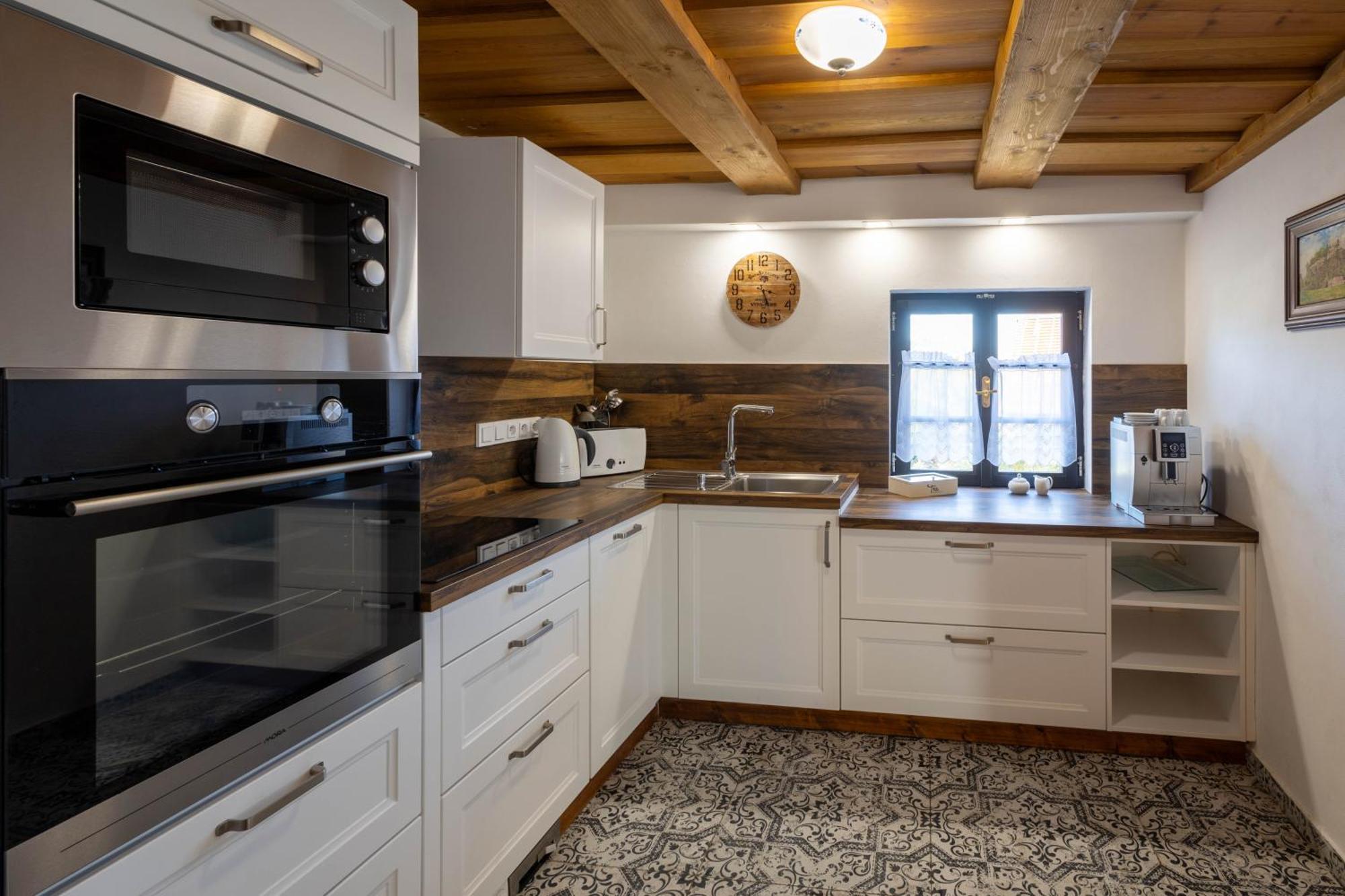 Luxusni Apartman S Krbem - Kunraticke Svycarsko Kunratice  Экстерьер фото