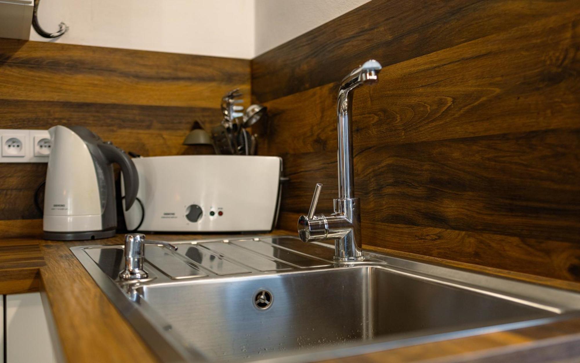 Luxusni Apartman S Krbem - Kunraticke Svycarsko Kunratice  Экстерьер фото